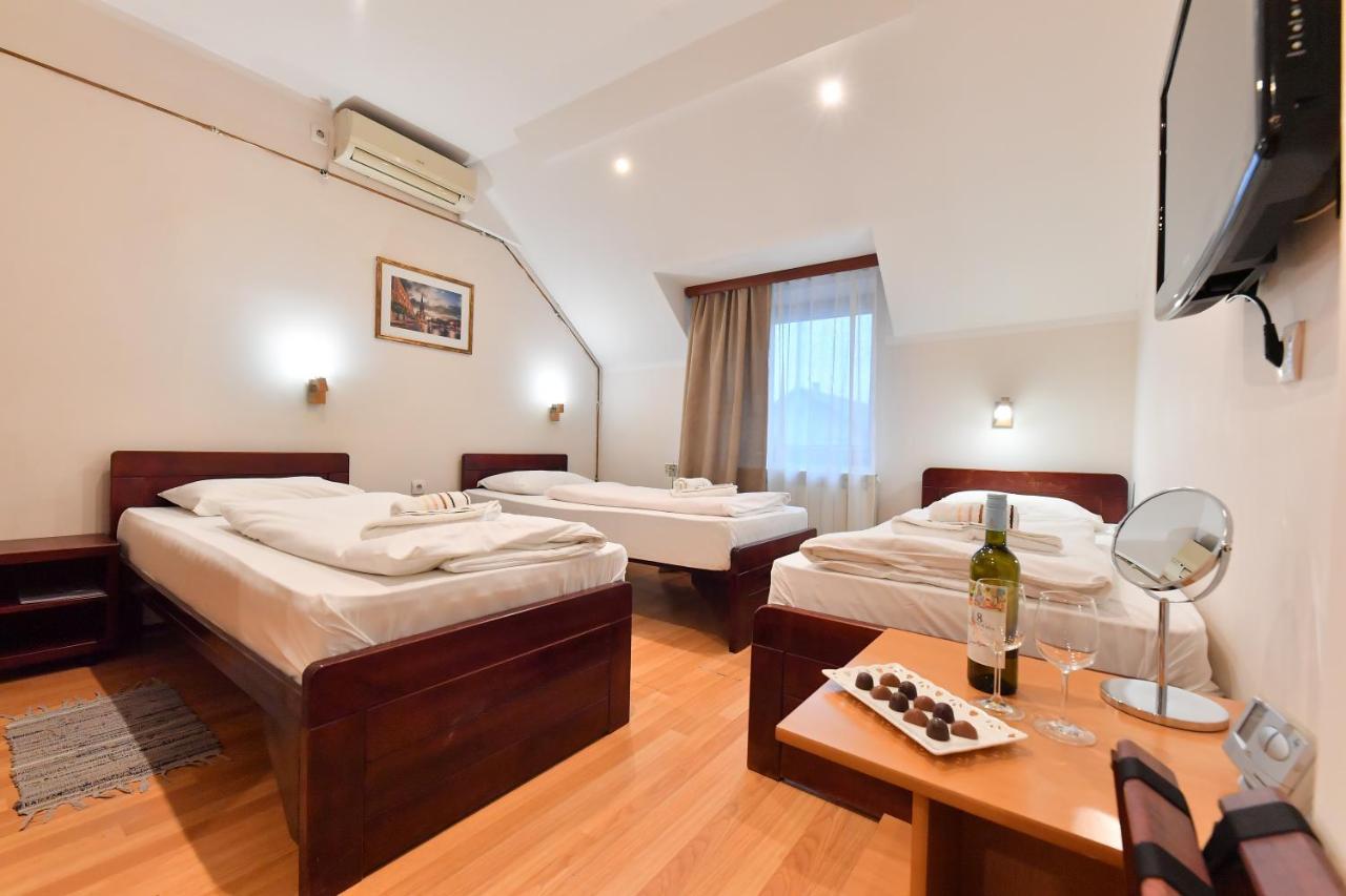 Apartments & Accommodation Stojic Novi Sad Esterno foto