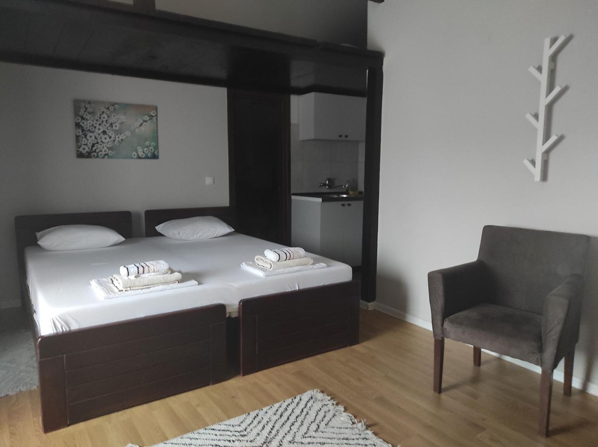Apartments & Accommodation Stojic Novi Sad Esterno foto